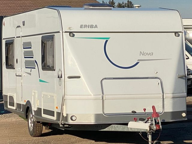 HYMER / ERIBA / HYMERCAR Nova 530 Swing mit Längsbetten und Moser, top Zu - Caravana: foto 2 HYMER / ERIBA / HYMERCAR Nova 530 Swing mit Längsbetten und Moser, top Zu - Caravana: foto 2