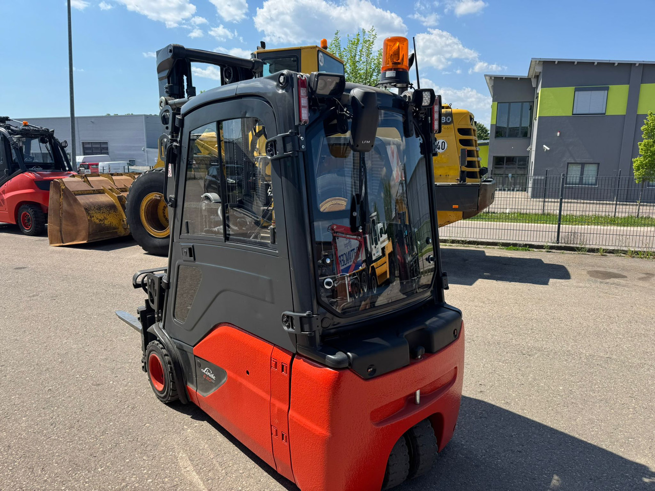 Linde E20L-02 Triplex Elektro Zinkenverstellgerät - Empilhadeira elétrica: foto 4 Linde E20L-02 Triplex Elektro Zinkenverstellgerät - Empilhadeira elétrica: foto 4