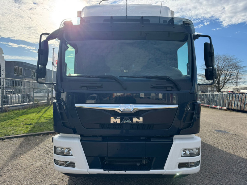 MAN TGM 12.220 / Carrier / Euro 6 / Tail Lift / TUV: 9-2026 / Belgium Truck - Caminhão frigorífico: foto 5 MAN TGM 12.220 / Carrier / Euro 6 / Tail Lift / TUV: 9-2026 / Belgium Truck - Caminhão frigorífico: foto 5