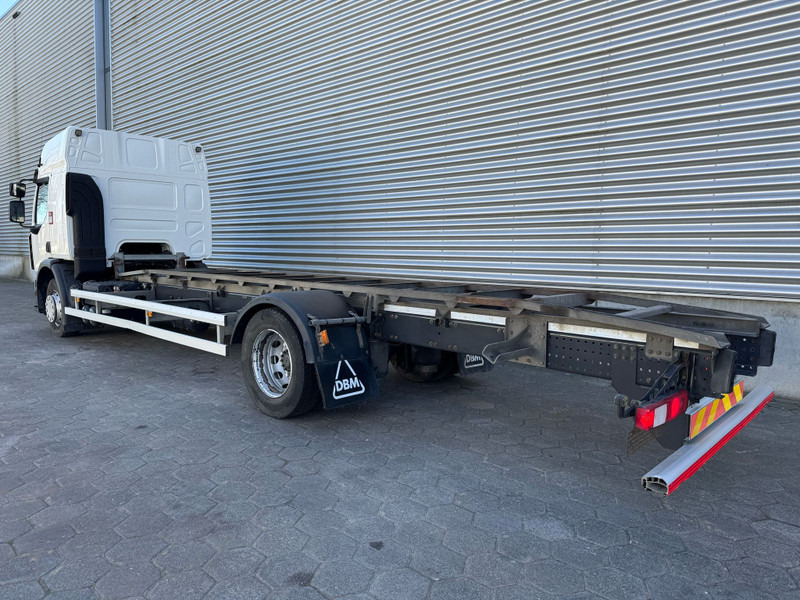 Renault D16 / BDF / Wide / 360.000..!! KM / 4 In Stock / TUV: 6-2025 / Belgium Truck - Caminhão transportador de contêineres/ Caixa móvel: foto 4 Renault D16 / BDF / Wide / 360.000..!! KM / 4 In Stock / TUV: 6-2025 / Belgium Truck - Caminhão transportador de contêineres/ Caixa móvel: foto 4