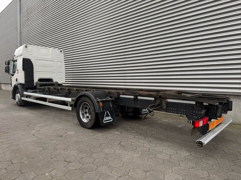 Renault D16 / BDF / Wide / 4 In Stock / Tuv: 6-2025 / Belgium Truck - Caminhão transportador de contêineres/ Caixa móvel: foto 4 Renault D16 / BDF / Wide / 4 In Stock / Tuv: 6-2025 / Belgium Truck - Caminhão transportador de contêineres/ Caixa móvel: foto 4