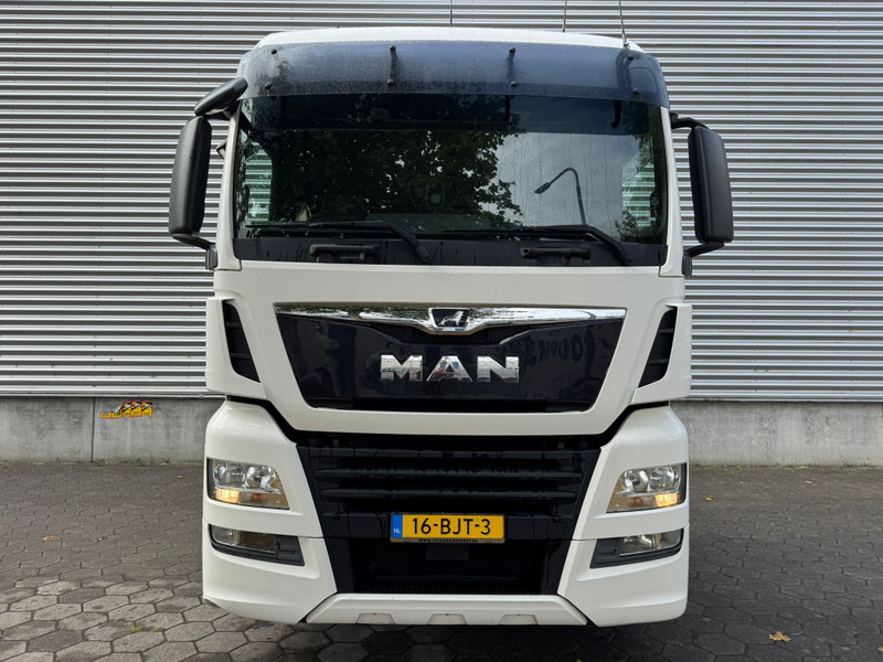 MAN TGX 18.420 XLX / 2 Tanks / 2 In stock..!!! / TUV: 5-2026 / NL Truck - Tractor: foto 4 MAN TGX 18.420 XLX / 2 Tanks / 2 In stock..!!! / TUV: 5-2026 / NL Truck - Tractor: foto 4