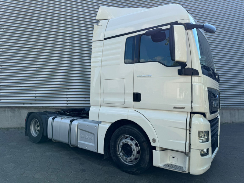 MAN TGX 18.500 XLX / Intarder / Roof Klima / 2 Tanks - Tractor: foto 2 MAN TGX 18.500 XLX / Intarder / Roof Klima / 2 Tanks - Tractor: foto 2