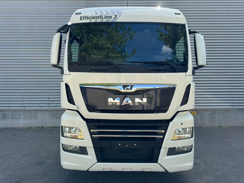 MAN TGX 18.500 XLX / Intarder / Roof Klima / 2 Tanks - Tractor: foto 4 MAN TGX 18.500 XLX / Intarder / Roof Klima / 2 Tanks - Tractor: foto 4
