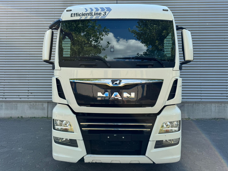 MAN TGX 18.500 XLX / Intarder / Roof Klima / 2 Tanks - Tractor: foto 4 MAN TGX 18.500 XLX / Intarder / Roof Klima / 2 Tanks - Tractor: foto 4
