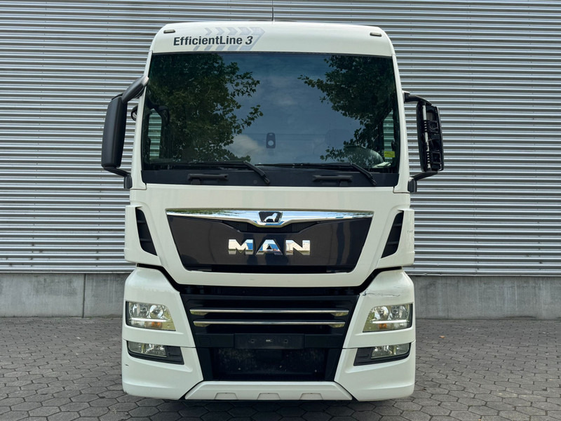 MAN TGX 18.500 XXL / Intarder / Roof Klima / 2 Tanks - Tractor: foto 4 MAN TGX 18.500 XXL / Intarder / Roof Klima / 2 Tanks - Tractor: foto 4