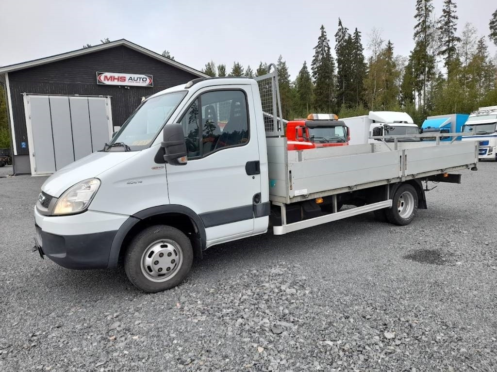 Iveco Daily 40 C18 automat - Furgão caixa aberta: foto 1 Iveco Daily 40 C18 automat - Furgão caixa aberta: foto 1