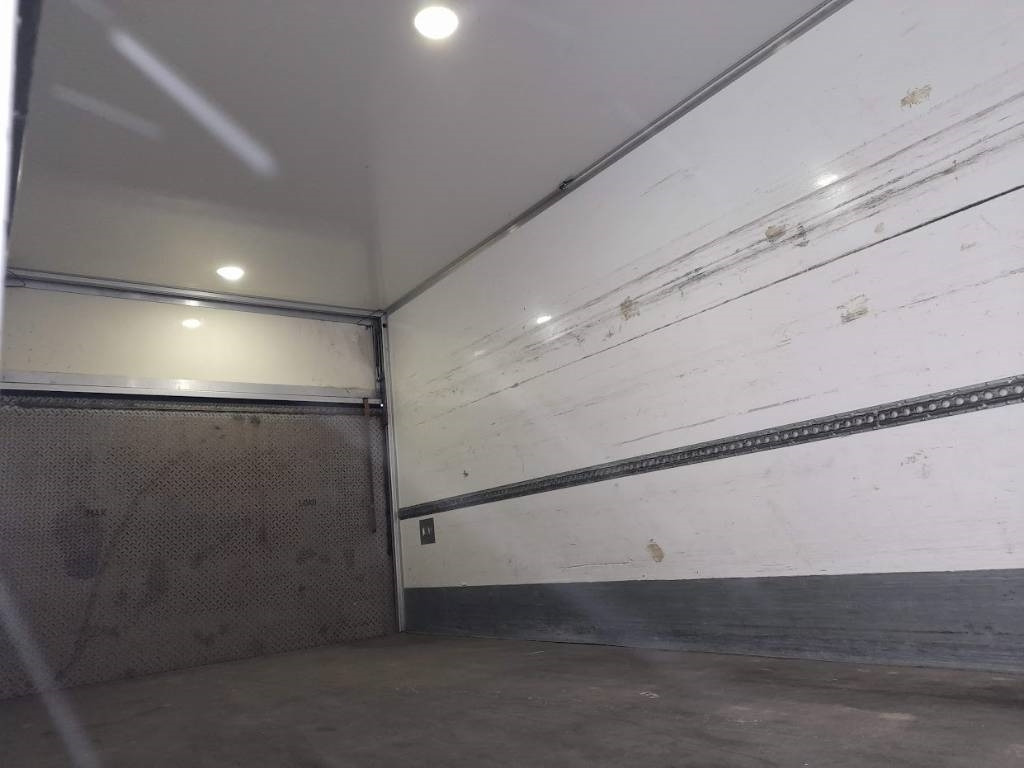 Mercedes-Benz Atego 918 Euro 6 - Caminhão frigorífico: foto 4 Mercedes-Benz Atego 918 Euro 6 - Caminhão frigorífico: foto 4
