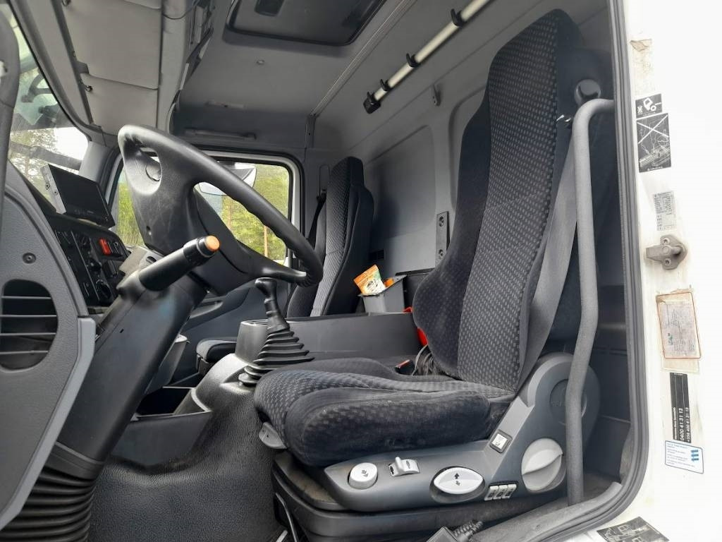 Mercedes-Benz Axor 1829 - Caminhão frigorífico: foto 4 Mercedes-Benz Axor 1829 - Caminhão frigorífico: foto 4