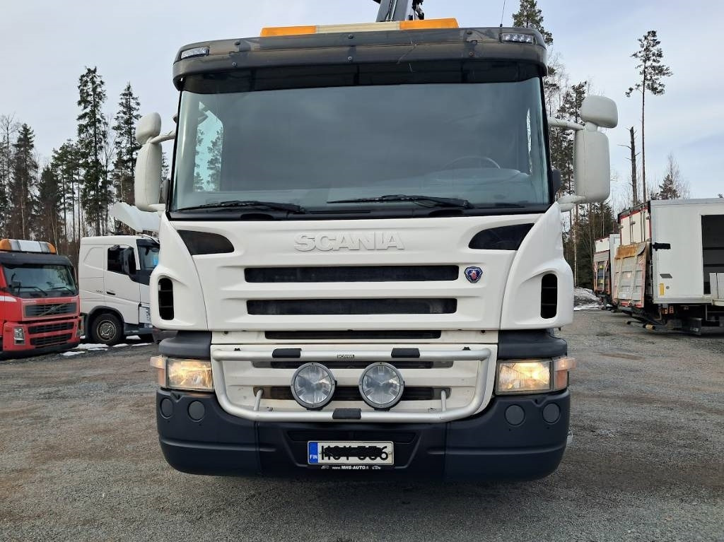 Scania P 340 - Caminhão grua: foto 2 Scania P 340 - Caminhão grua: foto 2