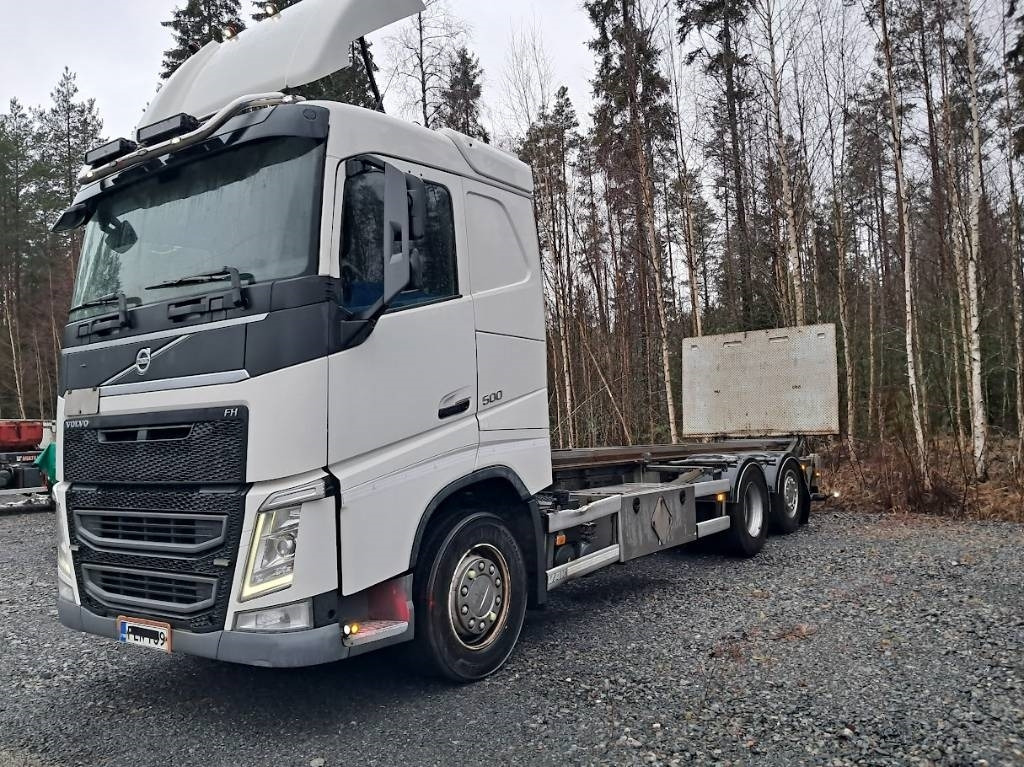 Volvo FH 13 500 - Caminhão transportador de contêineres/ Caixa móvel: foto 1 Volvo FH 13 500 - Caminhão transportador de contêineres/ Caixa móvel: foto 1
