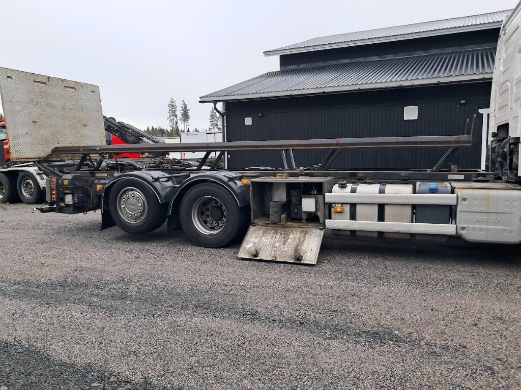 Volvo FH 13 500 - Caminhão transportador de contêineres/ Caixa móvel: foto 5 Volvo FH 13 500 - Caminhão transportador de contêineres/ Caixa móvel: foto 5