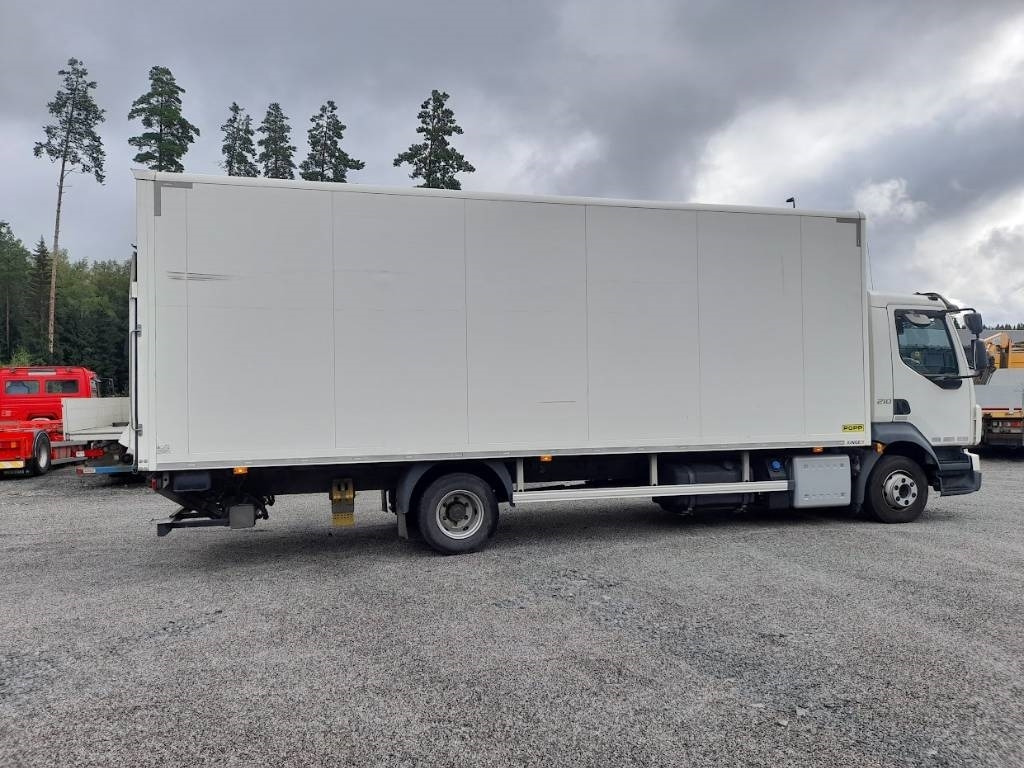 Caminhão frigorífico Volvo FL 210: foto 8