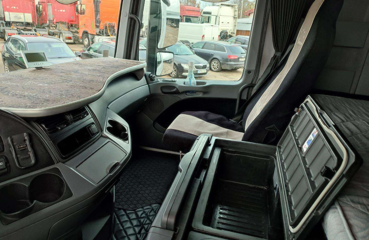 Tractor Mercedes-Benz Actros 1844 LS: foto 10