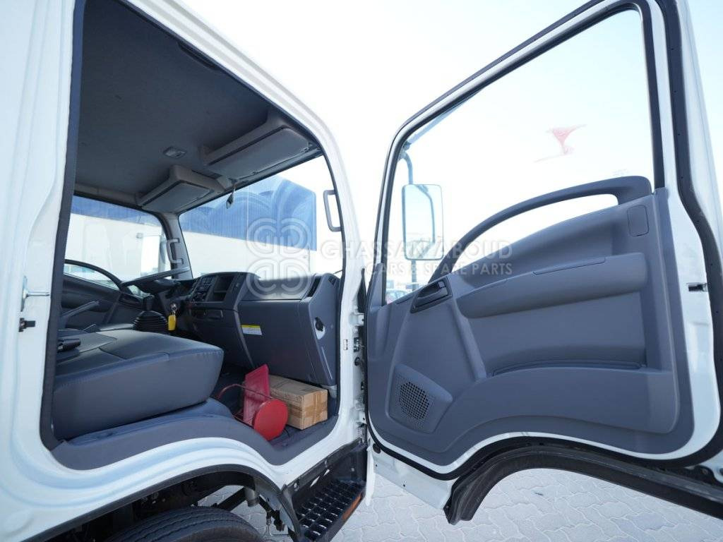 Caminhão chassi ISUZU NPR 85 CREW CABIN MY24: foto 10