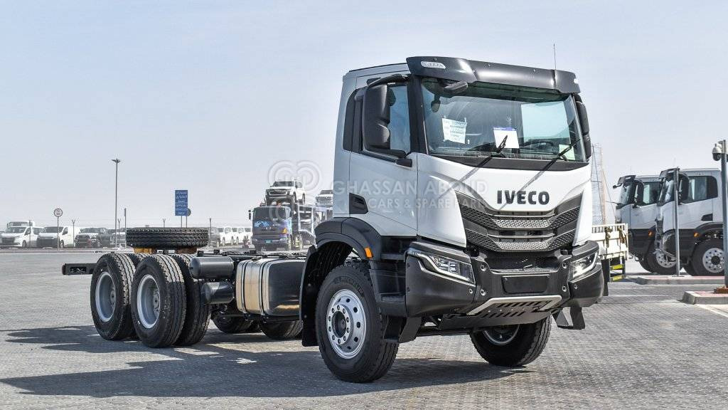 IVECO T-WAY Chassis 6×4 AD380T47H WHEELBASE 4500 MY24 - Caminhão chassi: foto 3 IVECO T-WAY Chassis 6×4 AD380T47H WHEELBASE 4500 MY24 - Caminhão chassi: foto 3