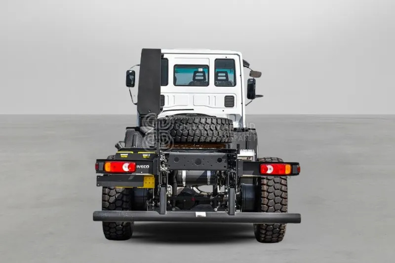 Iveco Euro Cargo ML150 4x4 Chassis - Caminhão chassi: foto 4 Iveco Euro Cargo ML150 4x4 Chassis - Caminhão chassi: foto 4