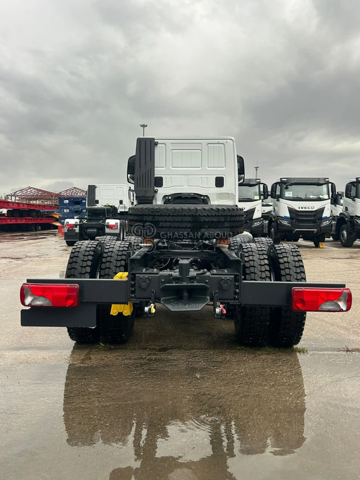 Iveco T-WAY AT380T43H 6x4 R20 Tyres Chassis - Barcelona Stock - Caminhão chassi: foto 4 Iveco T-WAY AT380T43H 6x4 R20 Tyres Chassis - Barcelona Stock - Caminhão chassi: foto 4