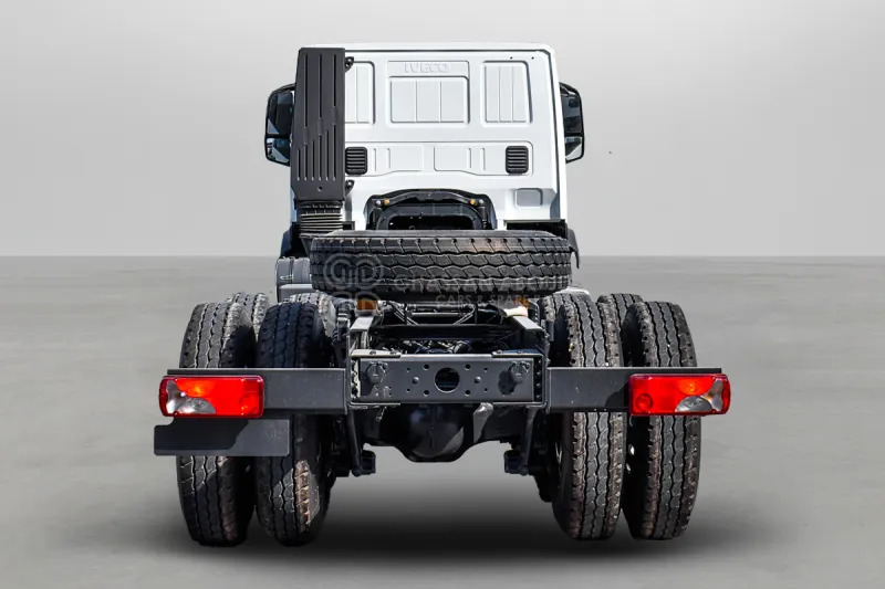 Iveco T-WAY AT380T43H 6x4 R20 Tyres Chassis - Caminhão chassi: foto 2 Iveco T-WAY AT380T43H 6x4 R20 Tyres Chassis - Caminhão chassi: foto 2