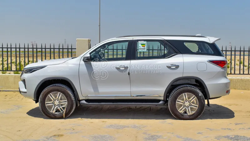 Toyota Fortuner  4x4 - SUV: foto 5 Toyota Fortuner  4x4 - SUV: foto 5