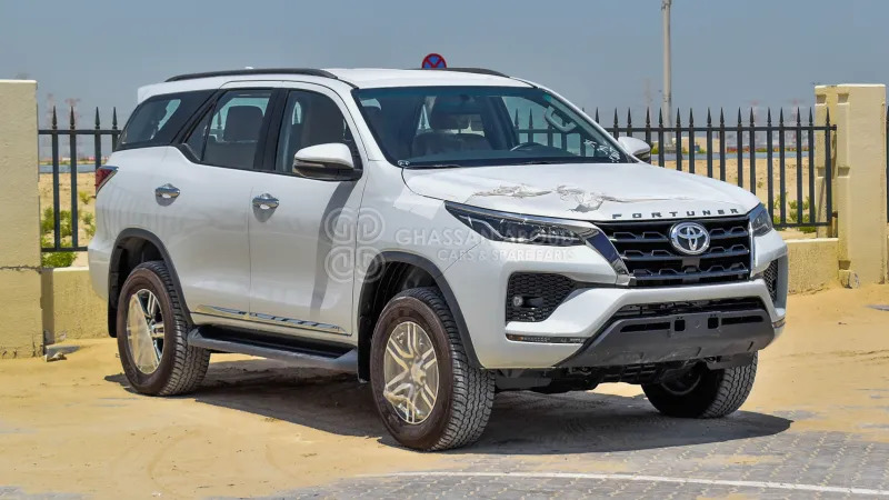 Toyota Fortuner  4x4 - SUV: foto 3 Toyota Fortuner  4x4 - SUV: foto 3