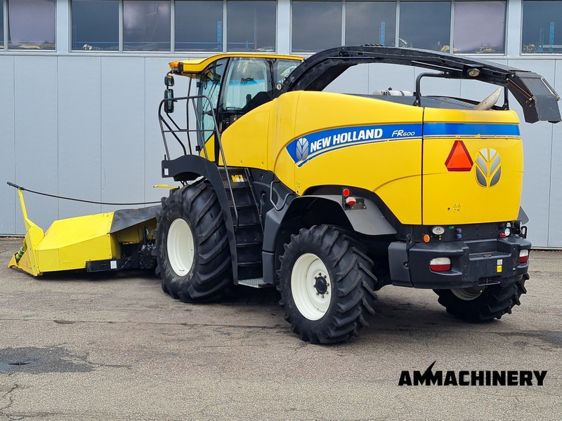New Holland FR600 - Picadora de forragem automotriz: foto 4 New Holland FR600 - Picadora de forragem automotriz: foto 4