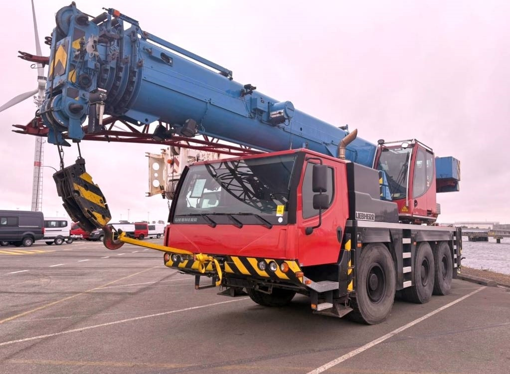 Liebherr LTM 1050-3.1 - Grua todo o terreno: foto 1 Liebherr LTM 1050-3.1 - Grua todo o terreno: foto 1