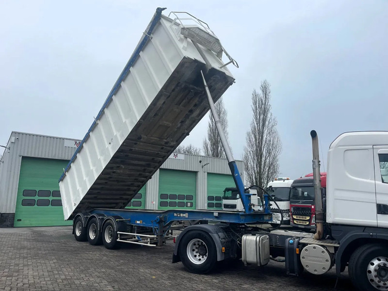 Benalu 48 m3, 5660 kg, 3 axels - Semireboque basculante: foto 1 Benalu 48 m3, 5660 kg, 3 axels - Semireboque basculante: foto 1