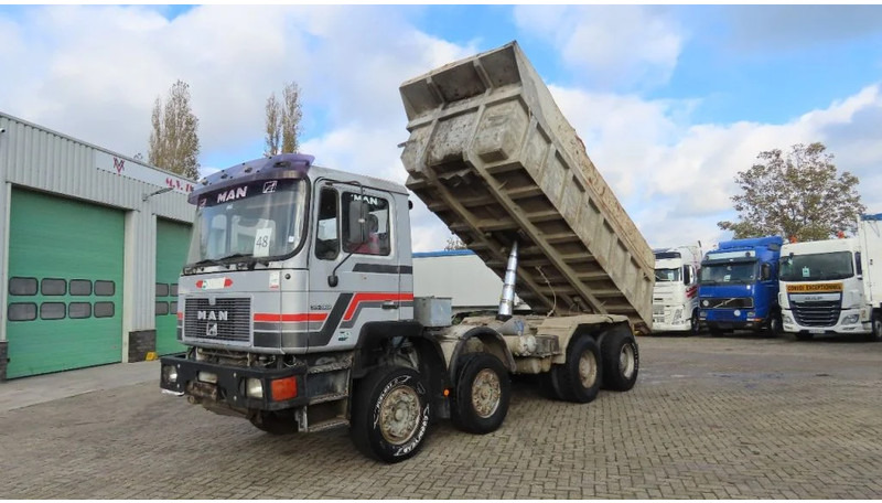 MAN 35.362 8x4 Euro 2, ZF manual gearbox, VERY clean - Caminhão basculante: foto 1 MAN 35.362 8x4 Euro 2, ZF manual gearbox, VERY clean - Caminhão basculante: foto 1