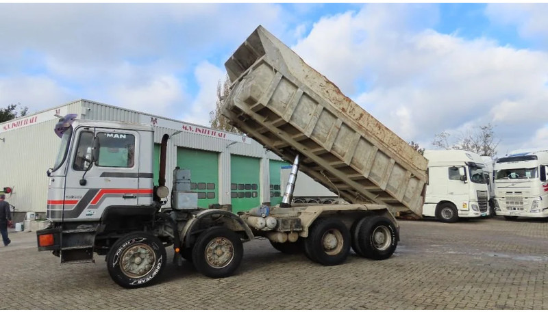 MAN 35.362 8x4 Euro 2, ZF manual gearbox, VERY clean - Caminhão basculante: foto 5 MAN 35.362 8x4 Euro 2, ZF manual gearbox, VERY clean - Caminhão basculante: foto 5