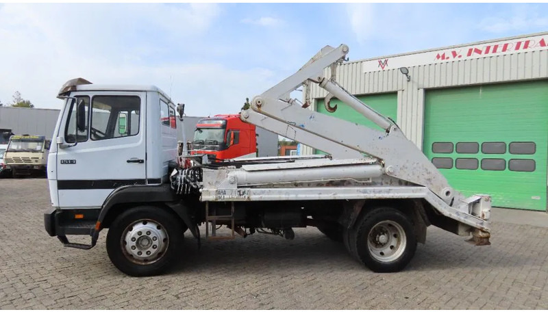 Mercedes-Benz 1514 Manual diesel pomp. Very clean - Caminhão com sistema de cabo: foto 4 Mercedes-Benz 1514 Manual diesel pomp. Very clean - Caminhão com sistema de cabo: foto 4