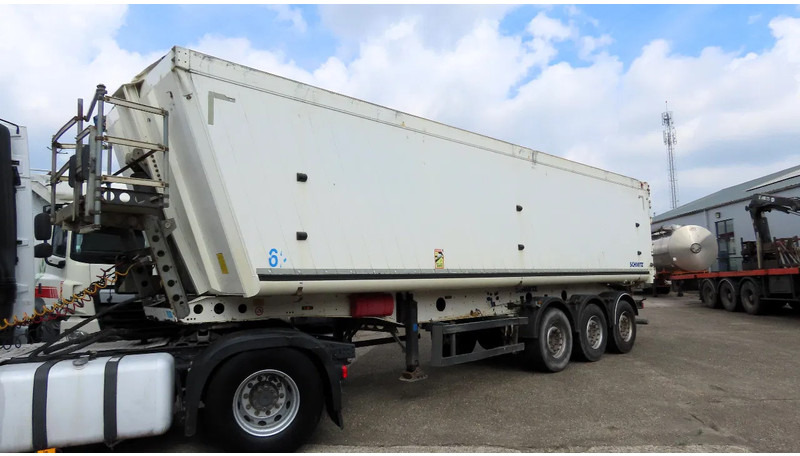 Schmitz Cargobull 50m3, 6510kg, Liftaxel - Semireboque basculante: foto 2 Schmitz Cargobull 50m3, 6510kg, Liftaxel - Semireboque basculante: foto 2