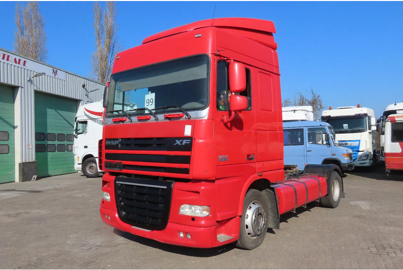 DAF XF 105.460 Euro5 evv, 2 beds, 2 tanks - Tractor: foto 2 DAF XF 105.460 Euro5 evv, 2 beds, 2 tanks - Tractor: foto 2