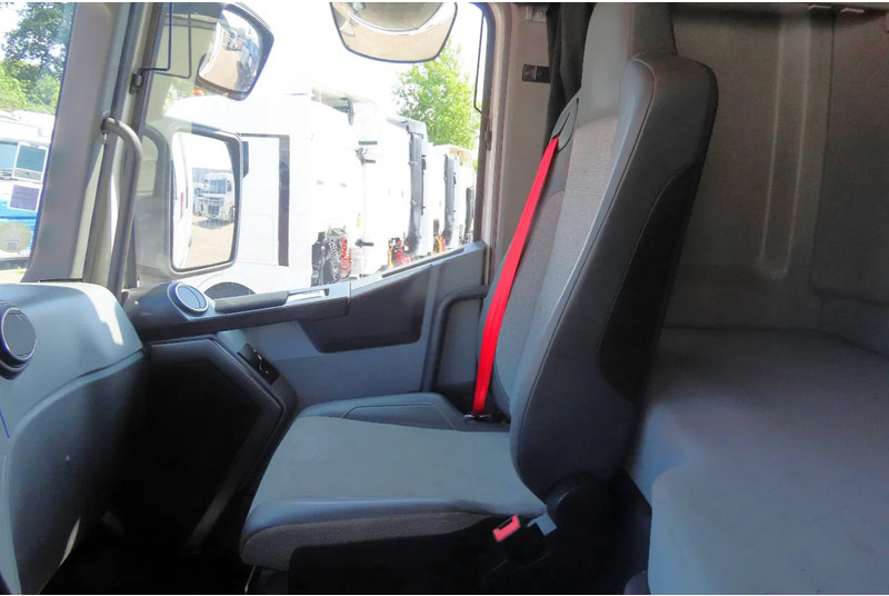 Tractor Renault T460 vin VF611A160FD007308 RETARDER, FRIGO, CLIMA: foto 19 Tractor Renault T460 vin VF611A160FD007308 RETARDER, FRIGO, CLIMA: foto 19