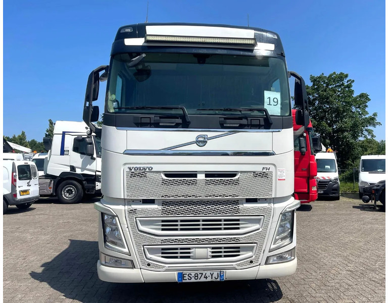Volvo FH 500 vin: YV2RT40A3JB850702 RETARDER, 2X FUEL TANK, PARKING AIRCO, FRIGO - Tractor: foto 3 Volvo FH 500 vin: YV2RT40A3JB850702 RETARDER, 2X FUEL TANK, PARKING AIRCO, FRIGO - Tractor: foto 3