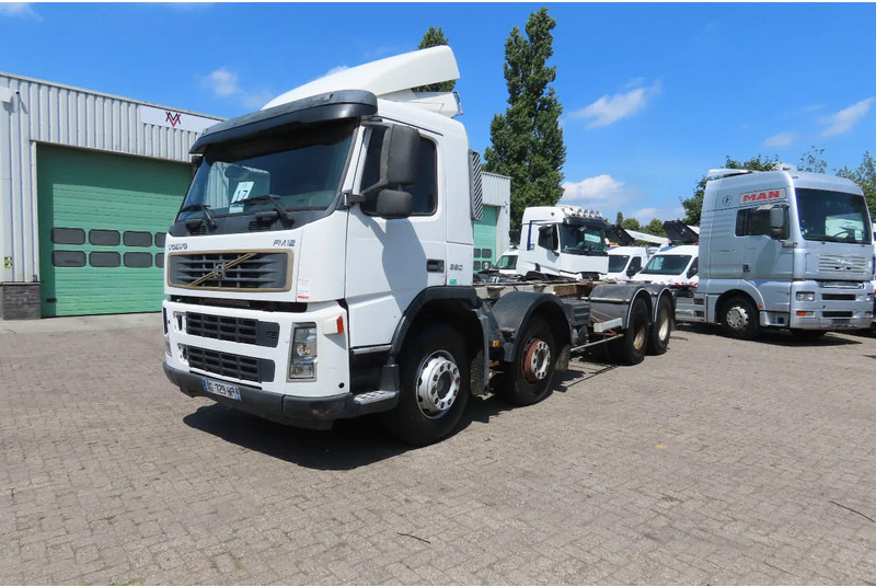 Volvo FM 380 8x4 FULL SPRING. 100% condition! - Caminhão chassi: foto 1 Volvo FM 380 8x4 FULL SPRING. 100% condition! - Caminhão chassi: foto 1