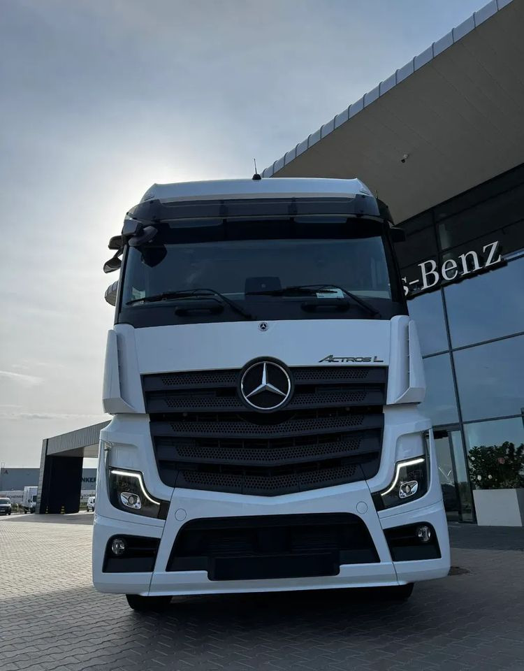 Mercedes-Benz Actros - Tractor: foto 1 Mercedes-Benz Actros - Tractor: foto 1