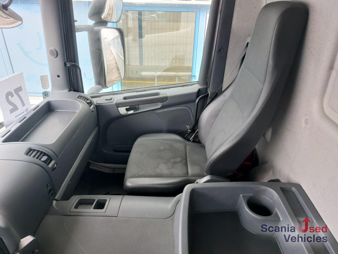 SCANIA P 280 DB4x2MNA Koffer Ladebordwand - Caminhão furgão: foto 5 SCANIA P 280 DB4x2MNA Koffer Ladebordwand - Caminhão furgão: foto 5