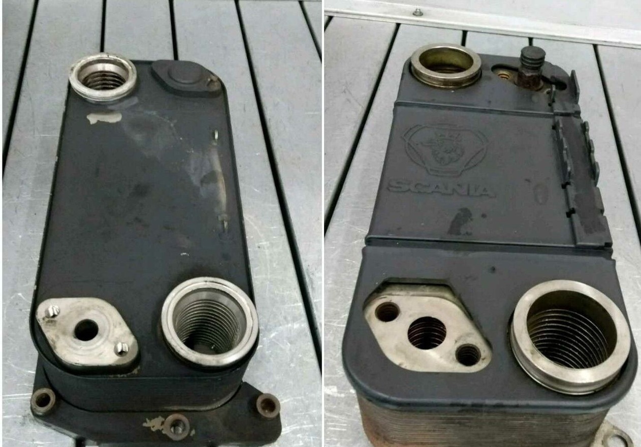 Scania RETARDER , OLD AND NEW TYPE 1804210, 2155059 - Radiador de óleo de Caminhão: foto 1 Scania RETARDER , OLD AND NEW TYPE 1804210, 2155059 - Radiador de óleo de Caminhão: foto 1