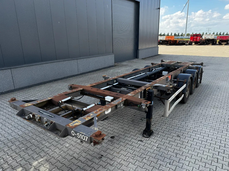 DESOT 20FT/30FT ADR-Chassis, Liftachse, Heckbundig, 2x vorhanden - Semireboque transportador de contêineres/ Caixa móvel: foto 4 DESOT 20FT/30FT ADR-Chassis, Liftachse, Heckbundig, 2x vorhanden - Semireboque transportador de contêineres/ Caixa móvel: foto 4
