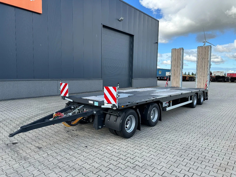 Faymonville MAX600-S-4-8.90-U, 4 axles (2 + 2), hydraulic ramps, loading-floor 8.90cm, NEW!! - Reboque transporte de veículos: foto 1 Faymonville MAX600-S-4-8.90-U, 4 axles (2 + 2), hydraulic ramps, loading-floor 8.90cm, NEW!! - Reboque transporte de veículos: foto 1