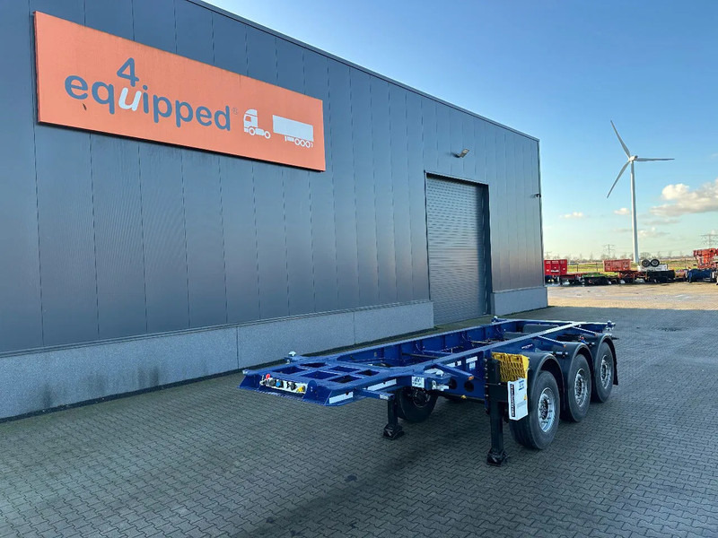 Krone NEW / DIRECT AVAILABLE 20FT ADR-CHASSIS, EMPTY WEIGHT: 3.470kg, DISCBRAKES, LIFTAXLE, 2x available - Semireboque transportador de contêineres/ Caixa móvel: foto 1 Krone NEW / DIRECT AVAILABLE 20FT ADR-CHASSIS, EMPTY WEIGHT: 3.470kg, DISCBRAKES, LIFTAXLE, 2x available - Semireboque transportador de contêineres/ Caixa móvel: foto 1