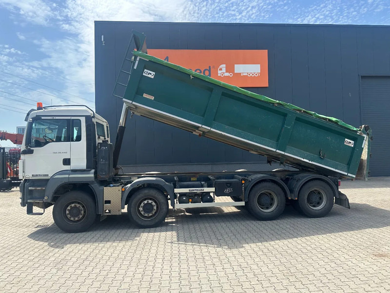MAN TGS 35.440 AJK HARDOX KIPPER (16.5m3), 8x4, MANUAL, EURO-5, TWIN-STEER, BIG AXLES - Caminhão basculante: foto 3 MAN TGS 35.440 AJK HARDOX KIPPER (16.5m3), 8x4, MANUAL, EURO-5, TWIN-STEER, BIG AXLES - Caminhão basculante: foto 3