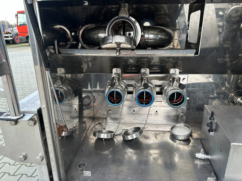 Semirreboque tanque para transporte de alimentos Van Hool FOOD / 39.000L / 3-COMP / INOX / NL-trailer / APK: 07/2026: foto 8 Semirreboque tanque para transporte de alimentos Van Hool FOOD / 39.000L / 3-COMP / INOX / NL-trailer / APK: 07/2026: foto 8