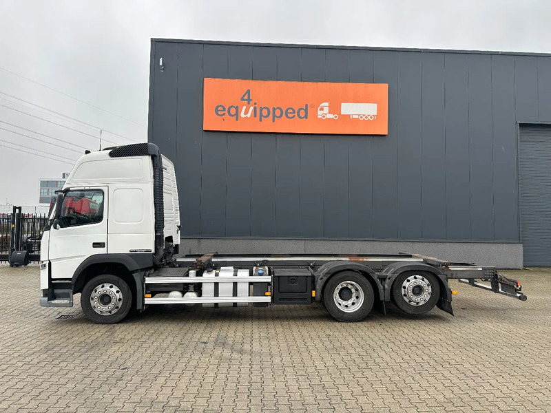 Volvo FM 380 Globetrotter 6x2, ADR (FL, AT, OX), LIFT/STEER, 636.183km - Caminhão chassi: foto 2 Volvo FM 380 Globetrotter 6x2, ADR (FL, AT, OX), LIFT/STEER, 636.183km - Caminhão chassi: foto 2