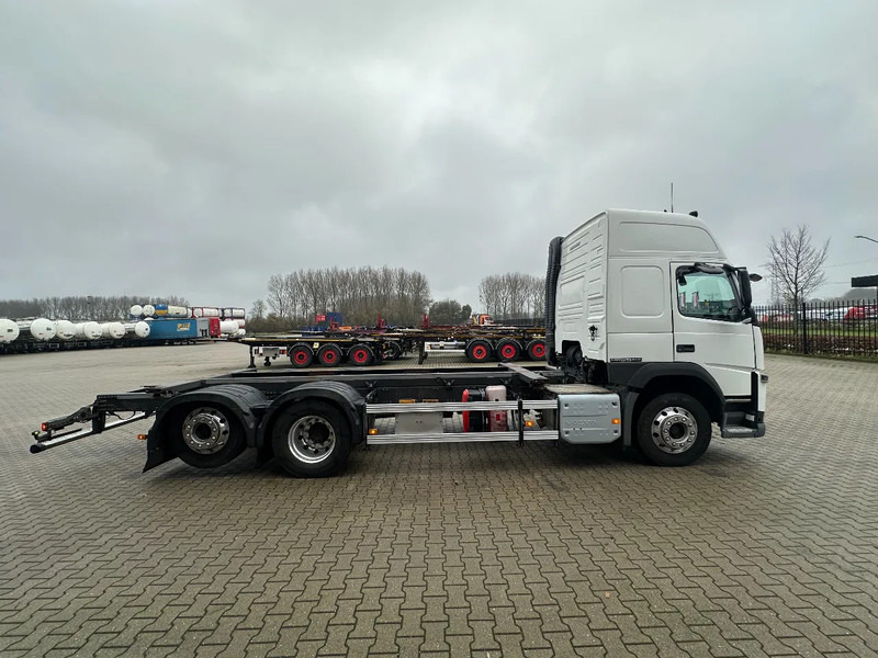 Volvo FM 380 Globetrotter 6x2, ADR (FL, AT, OX), LIFT/STEER, 636.183km - Caminhão chassi: foto 4 Volvo FM 380 Globetrotter 6x2, ADR (FL, AT, OX), LIFT/STEER, 636.183km - Caminhão chassi: foto 4