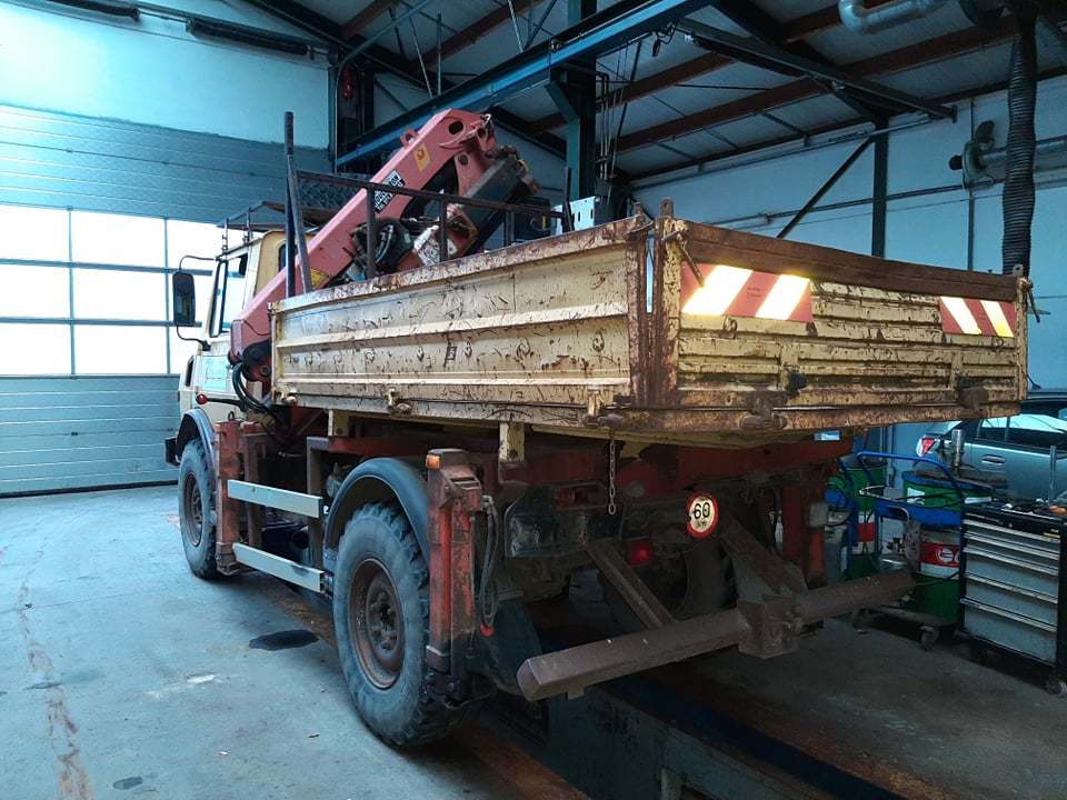 Mercedes Unimog U1250 - Veículo municipal/ Especial, Camião de caixa aberta/ Plataforma: foto 3 Mercedes Unimog U1250 - Veículo municipal/ Especial, Camião de caixa aberta/ Plataforma: foto 3