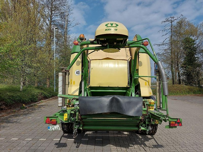Krone COMPRIMA CF 155 XC X - Enfardadeira de fardos redondos: foto 4 Krone COMPRIMA CF 155 XC X - Enfardadeira de fardos redondos: foto 4