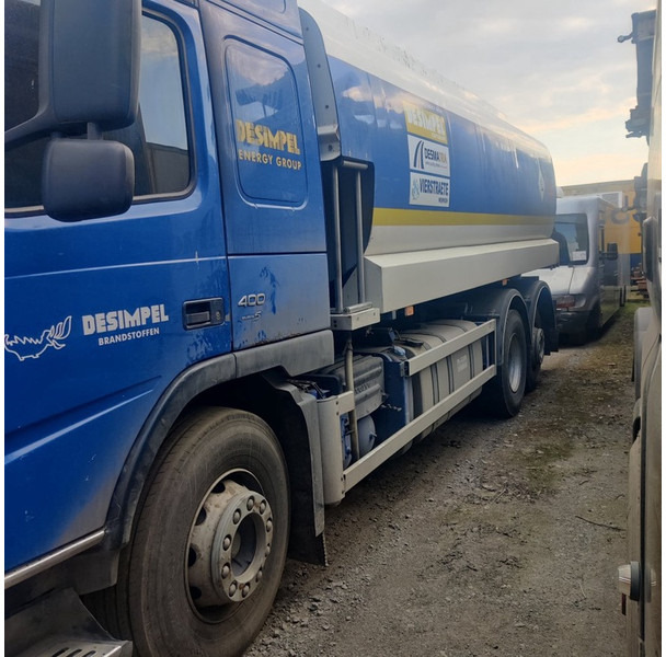 Volvo FM-400 - Caminhão tanque: foto 2 Volvo FM-400 - Caminhão tanque: foto 2