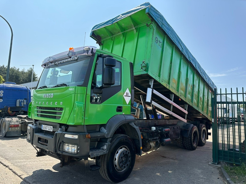 Iveco TRAKKER 310 6x4 STEEL TIPPER / KIPPER 35m³ - MANUAL ZF - BIG AXLES / HUB REDUCTION - STEEL SPRING / BLATT / LAMES - Caminhão basculante: foto 3 Iveco TRAKKER 310 6x4 STEEL TIPPER / KIPPER 35m³ - MANUAL ZF - BIG AXLES / HUB REDUCTION - STEEL SPRING / BLATT / LAMES - Caminhão basculante: foto 3